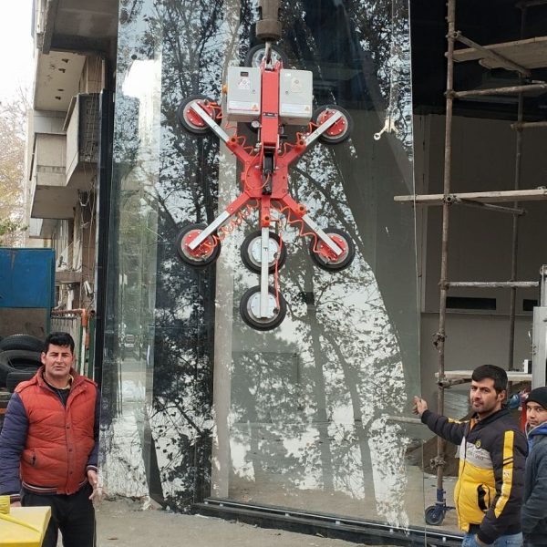 نصب شیشه با قاپک برقی